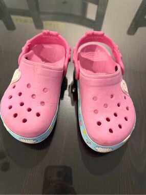 CROCS Kids Pink Clog Sandals with Printed Blue Midsole